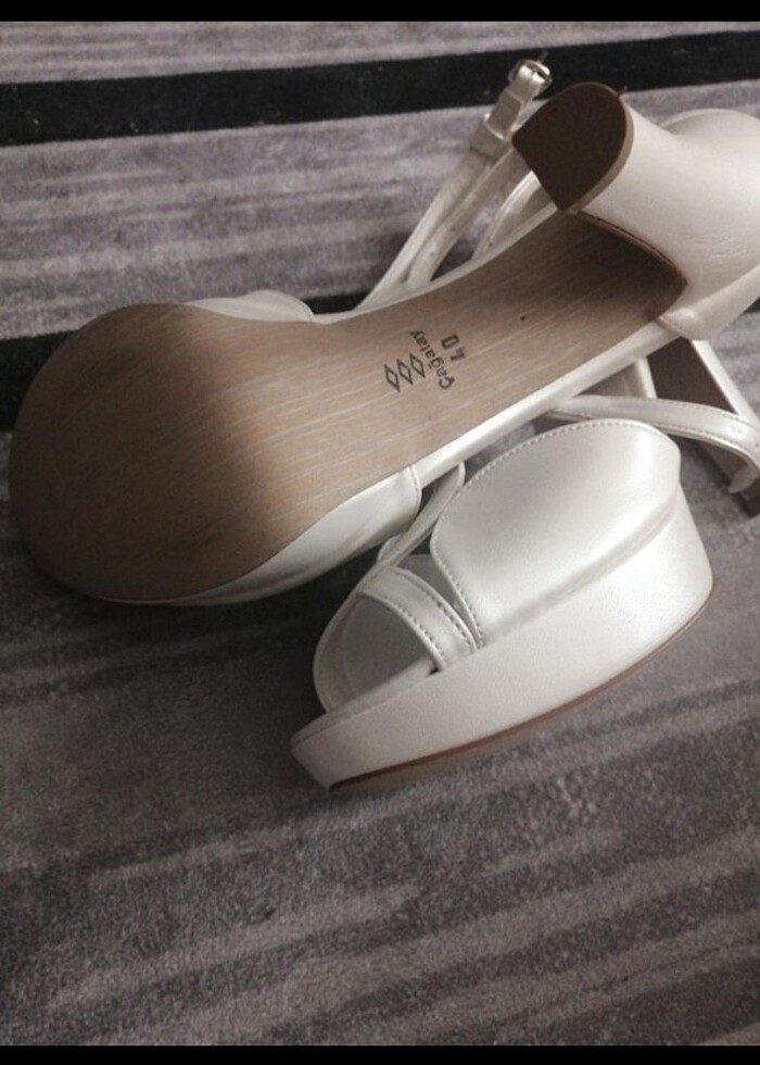 Topuklu ayakkabı - Görsel 2