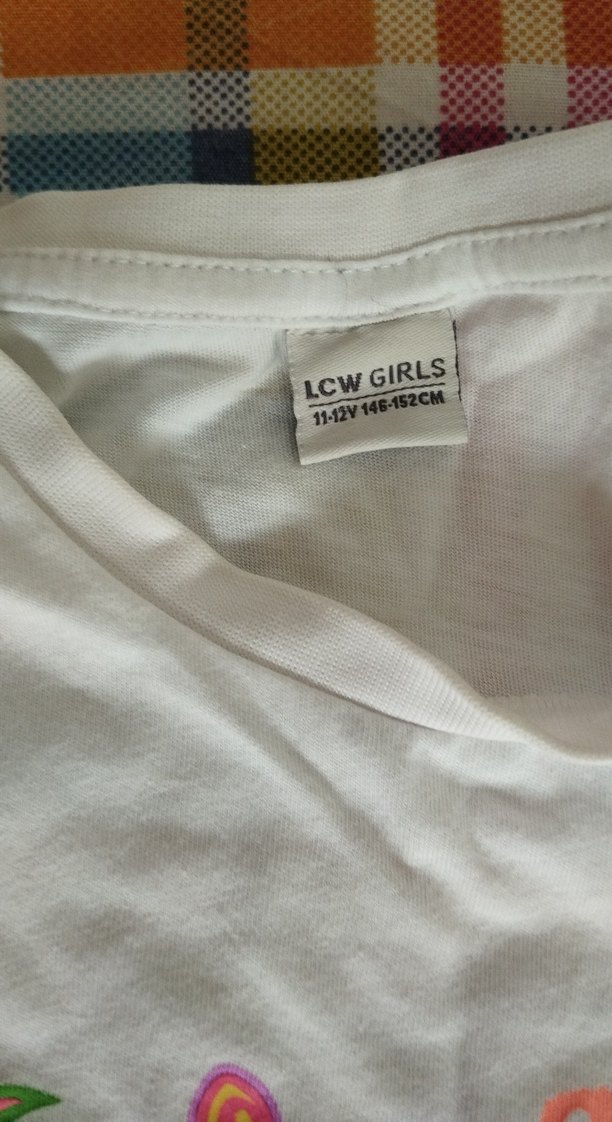 Bohem Çok Renkli Kız Baskılı Tişört - Görsel 3