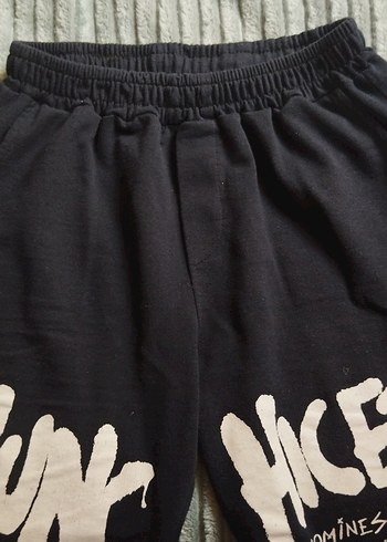 Siyah Baskılı Erkek Çocuk Bol Kesim Şort - Görsel 3