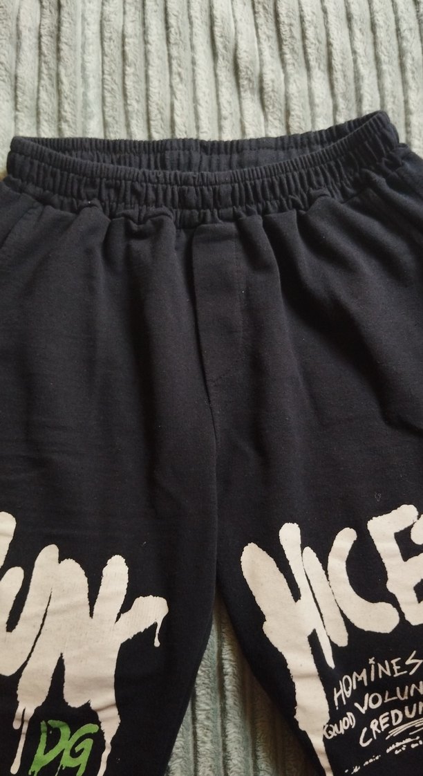 Siyah Baskılı Erkek Çocuk Bol Kesim Şort - Görsel 3