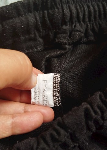 Siyah Erkek Çocuk Rahat Kesim Şort - Görsel 3