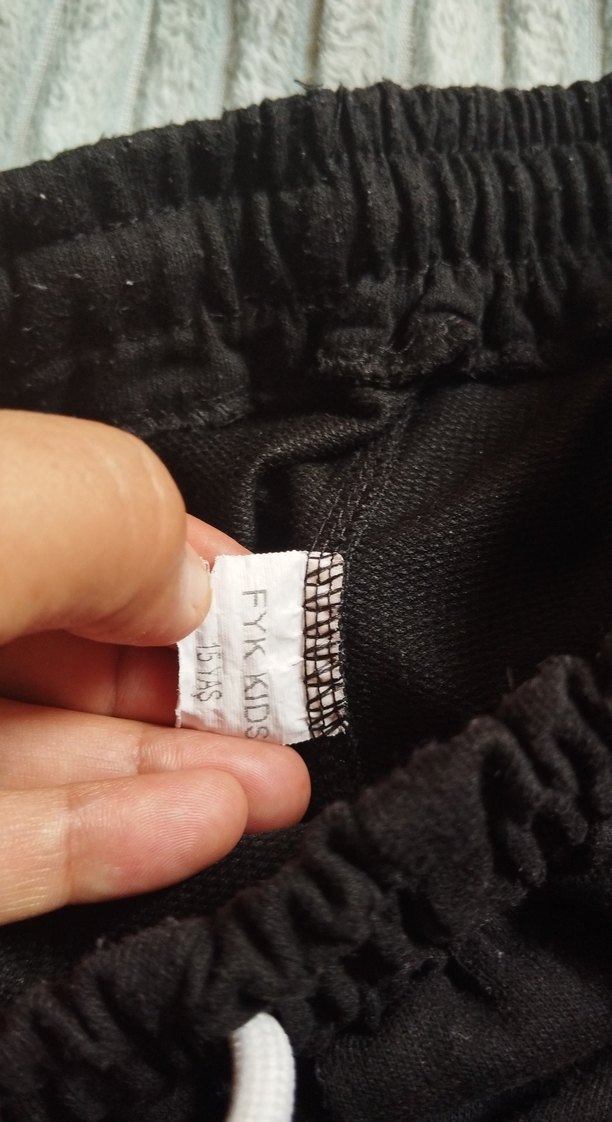 Siyah Erkek Çocuk Rahat Kesim Şort - Görsel 3