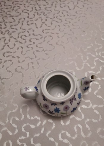 Diğer Beyaz Çiçekli Pastel Renkli Demlik