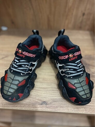SKECHERS ERKEK ÇOCUK SPOR AYAKKABI