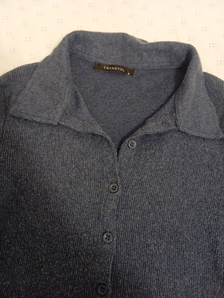 Gri Yün Düğmeli Kadın Hırka - Görsel 2