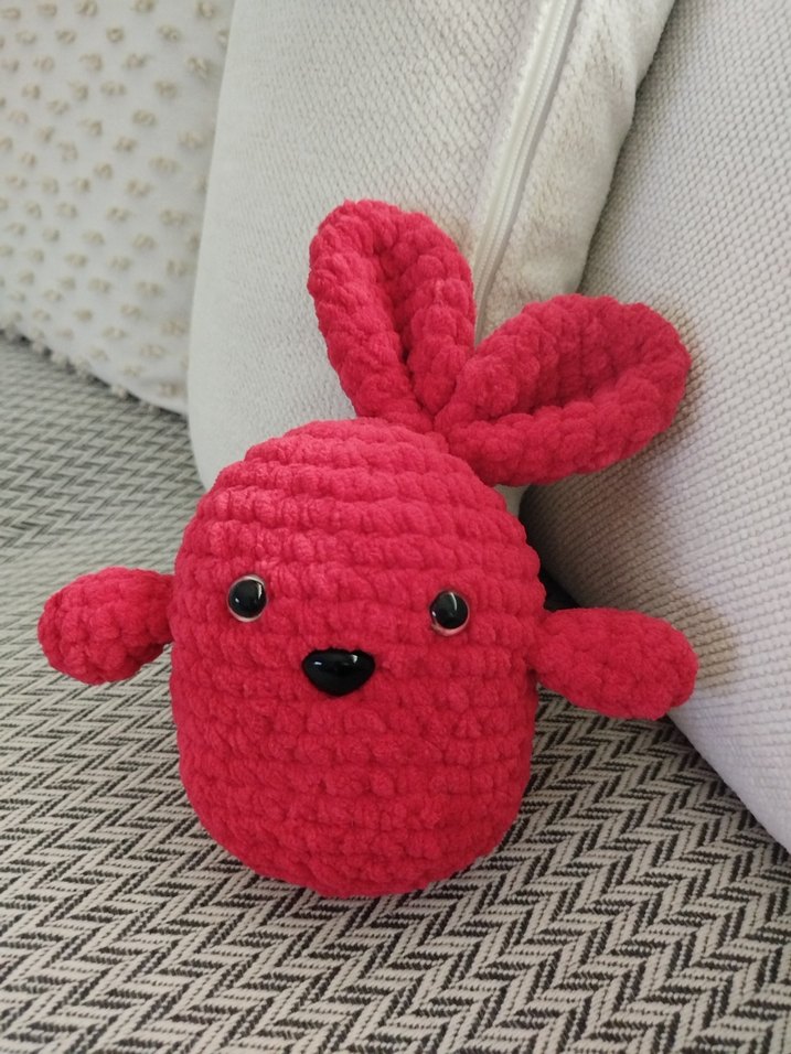 Amigurimi Kırmızı Peluş Tavşan - Görsel 2