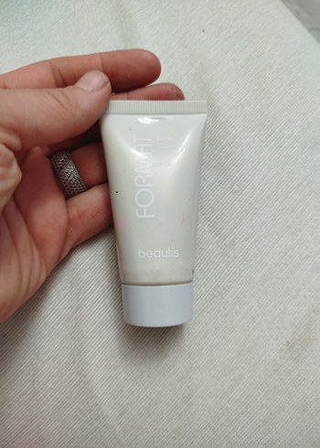 Beaulis fondöten 132 pale Almond