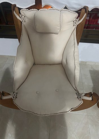 İki adet balkon bahçe koltuğu