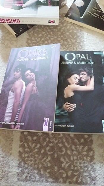 ONIKS JENNIFER ARMENTROUT 2 KITAP