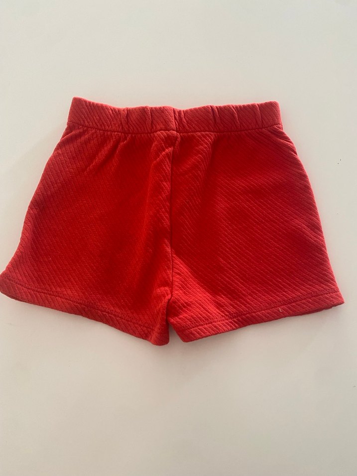 Kız Çocuk Kırmızı Düğmeli Pamuk Şort, 2-3 yaş - Görsel 3