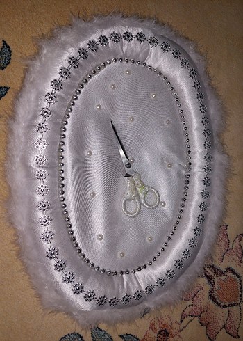 Nişan isteme yastığı (tepsisi)