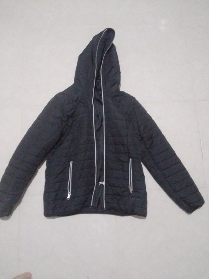 Siyah Kapüşonlu Fermuarlı Kışlık Kadın Mont - Görsel 2