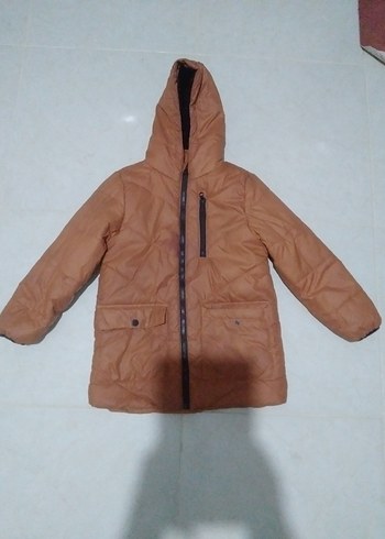 Erkek Çocuk Kahverengi Kapüşonlu Mont - Görsel 3