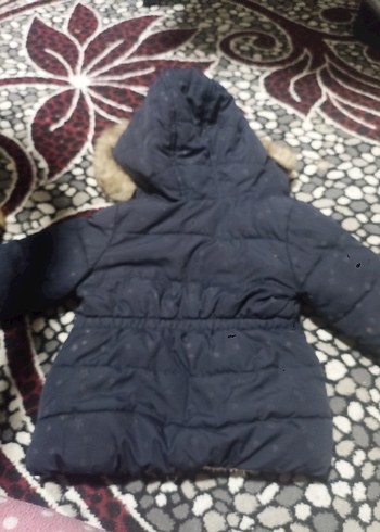 Kız Çocuk Lacivert Kapüşonlu Kürklü Ceket - Görsel 3