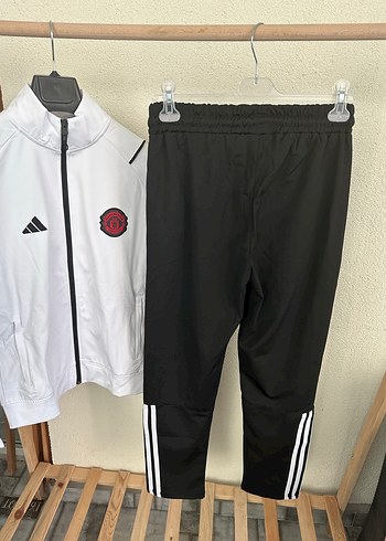 Man. United Eşofman Takımı - Görsel 2