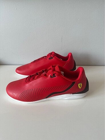 41 Beden kırmızı Renk Puma Ferrari Drift Cat Decima özel seri