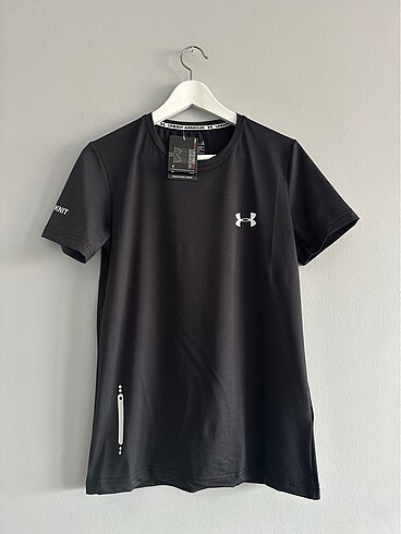 Under armour spor tshirt