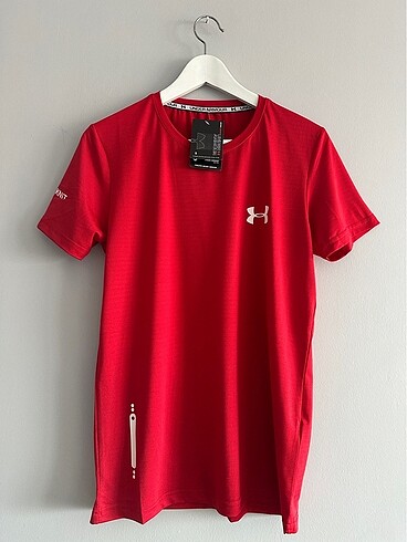 Under armour spor tshirt