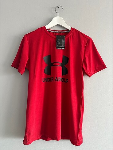 Under armour spor tshirt