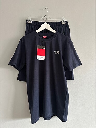North Face şortlu takım