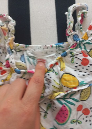 Zara Renkli Desenli Omuzları Açık Üst