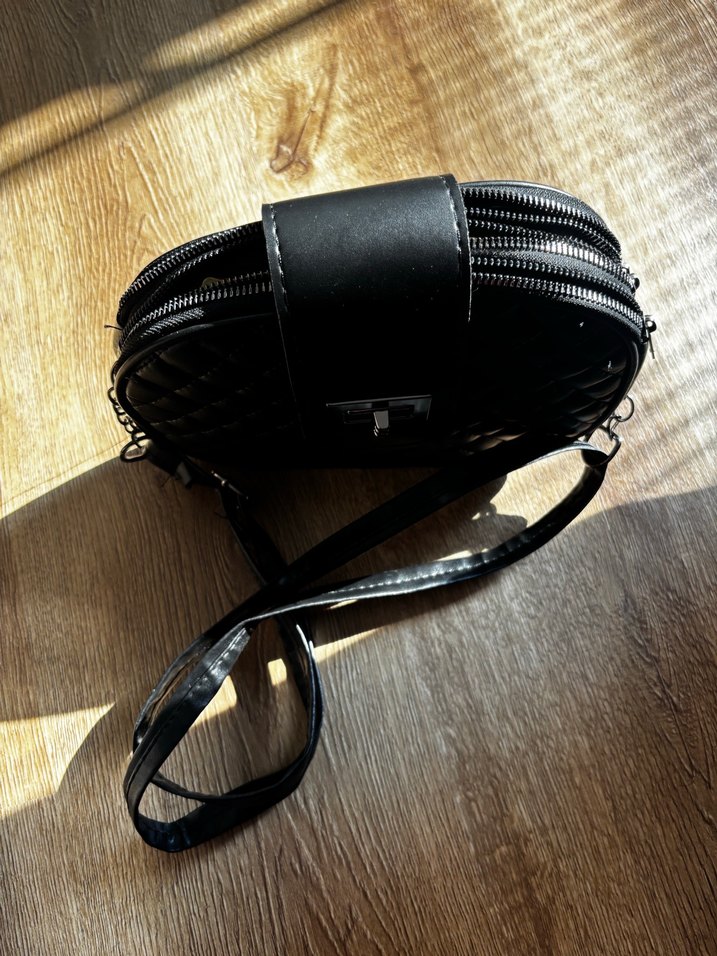 Kemer Tokalı Siyah Deri Kadın Çanta - Görsel 3