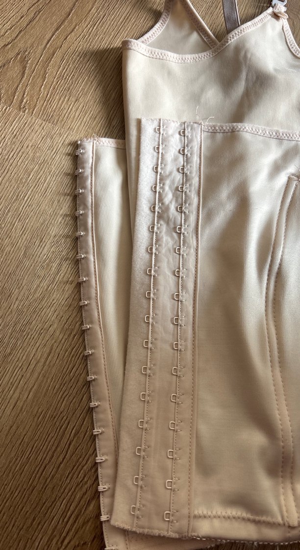 Ten rengi Straplez Kadın Büstiyer korse - Görsel 4