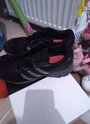 Orijinal adidas spor ayakkabisi