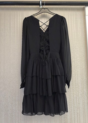 V Yaka Kemerli Siyah Mini Elbise - Görsel 6