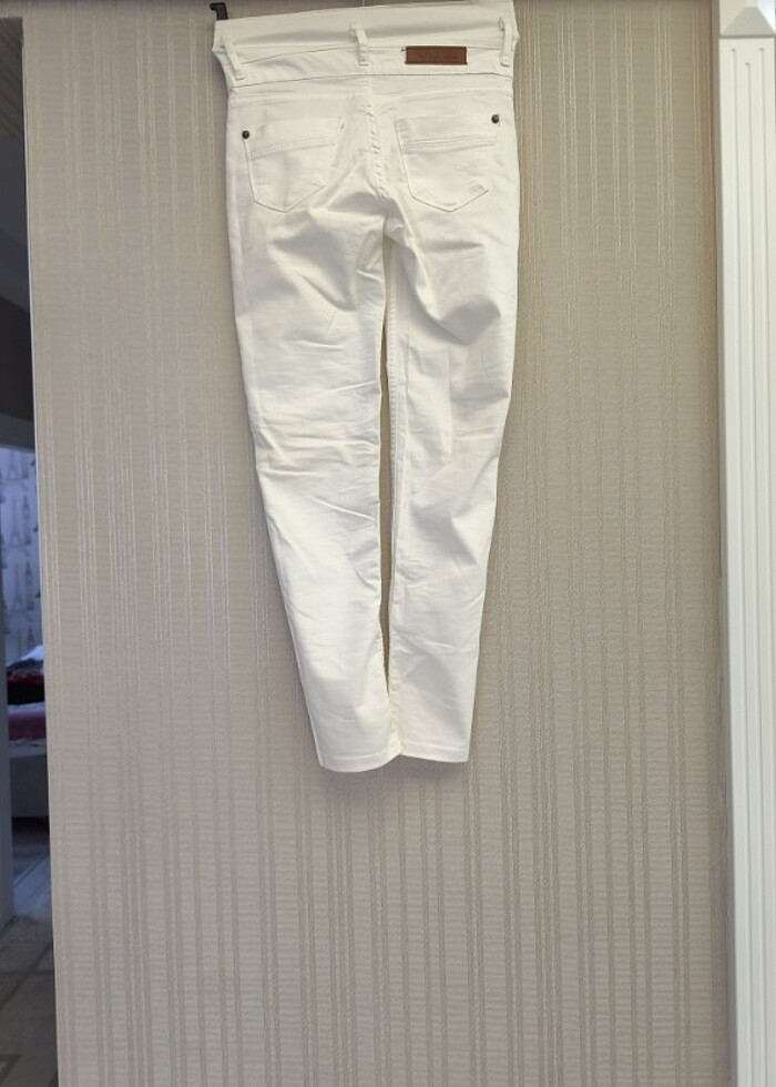 Beyaz pantolon - Görsel 2