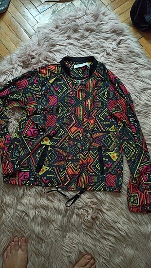 Renkli bomber şifon ceket tiril tiril.kumasi, çok az kullandım, 
