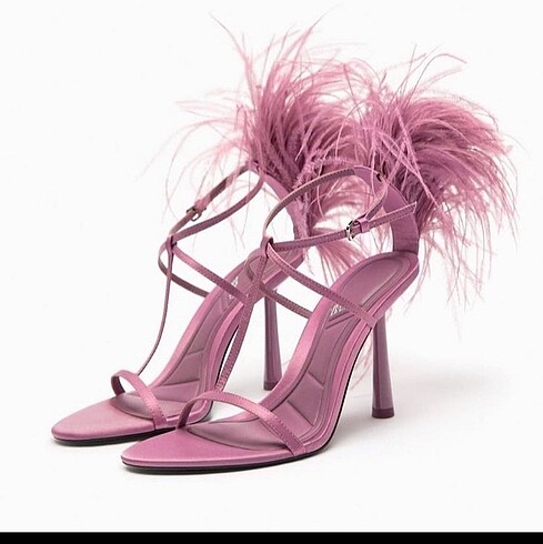 Zara pembe tüylü ayakkabı