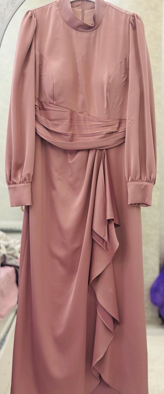 Soğan kabuğu renkte  Drapeli Uzun Kollu Uzun Elbise - Görsel 2