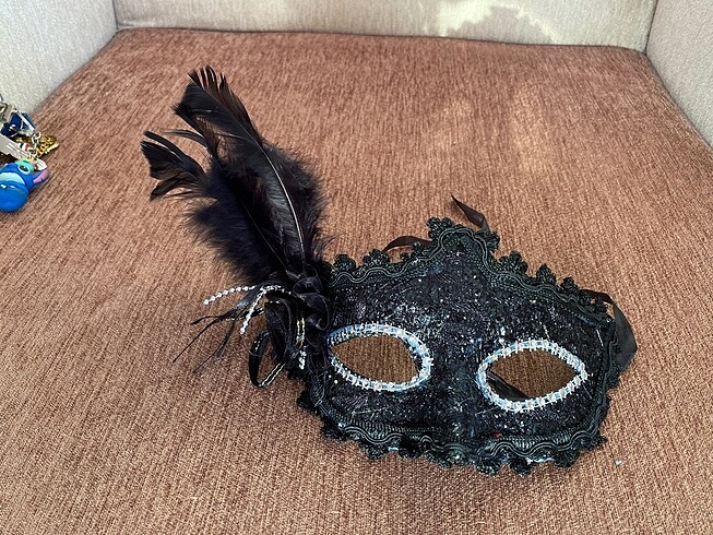 Siyah maske