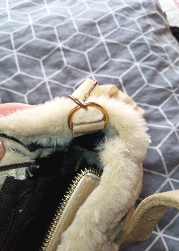 Bej Kürklü Kadın Omuz Çantası - Görsel 3