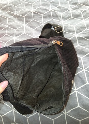 Siyah Kemer Detaylı Kadın Bel Çantası - Görsel 3