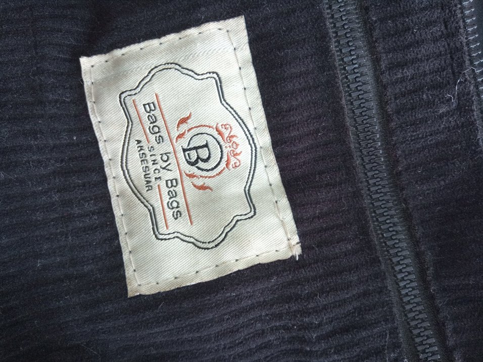 Siyah Kemer Detaylı Kadın Bel Çantası - Görsel 4