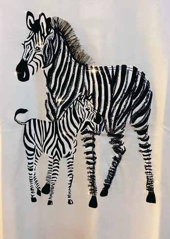 s Beden Beyaz Zebra Baskılı V Yaka Kadın Tişört