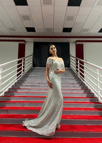 Gri parlak Uzun Abiye Elbise - Görsel 2