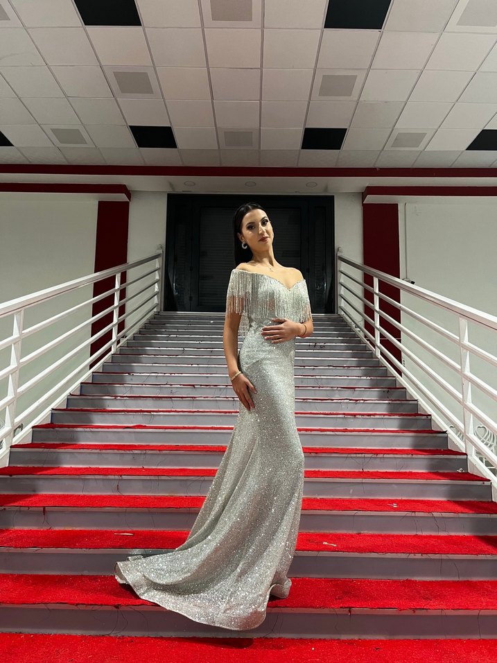 Gri parlak Uzun Abiye Elbise - Görsel 2