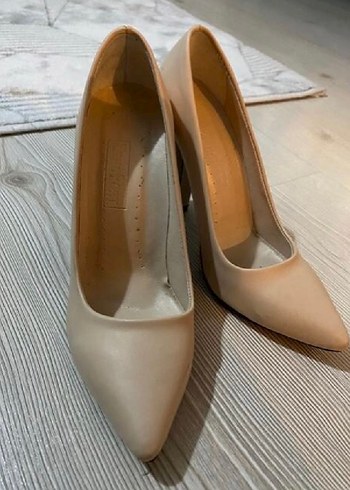 Bej Stiletto Kadın Topuklu Ayakkabı