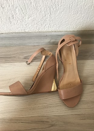 Diğer Nude renginde dolgu topuk