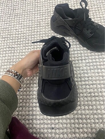 36,5 Beden Nike Huarache Spor Ayakkabı