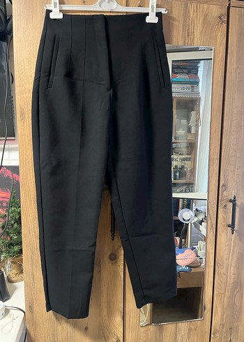 Düz Siyah Pilili Kadın Kumaş Pantolon