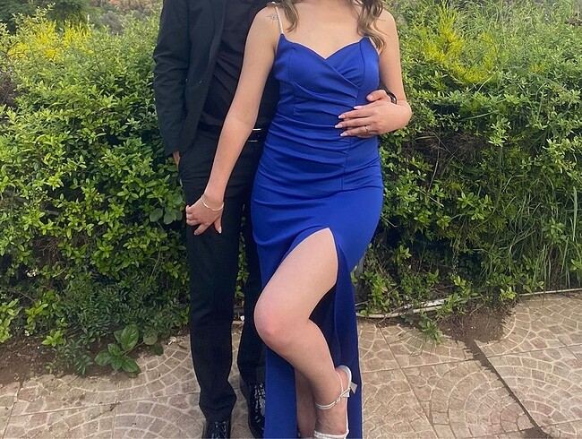 Abiye Yırtmaçlı Elbise