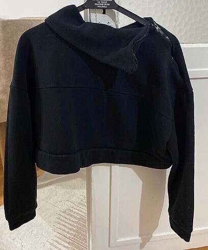 Crop sweatshirt