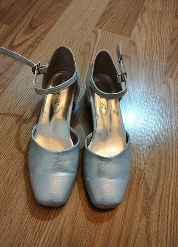 35 numara gümüş gri kız çocuk ayakkabısı - Görsel 4