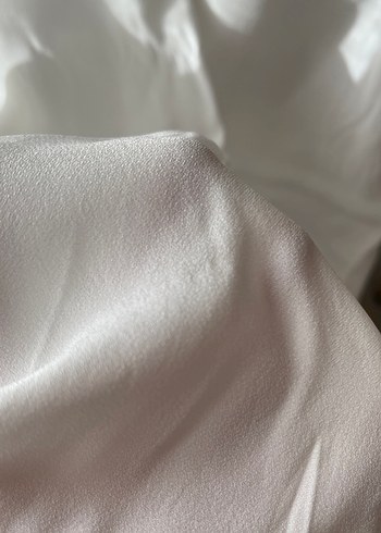 Zincir Detaylı Beyaz Kolsuz Keten Bluz - Görsel 6