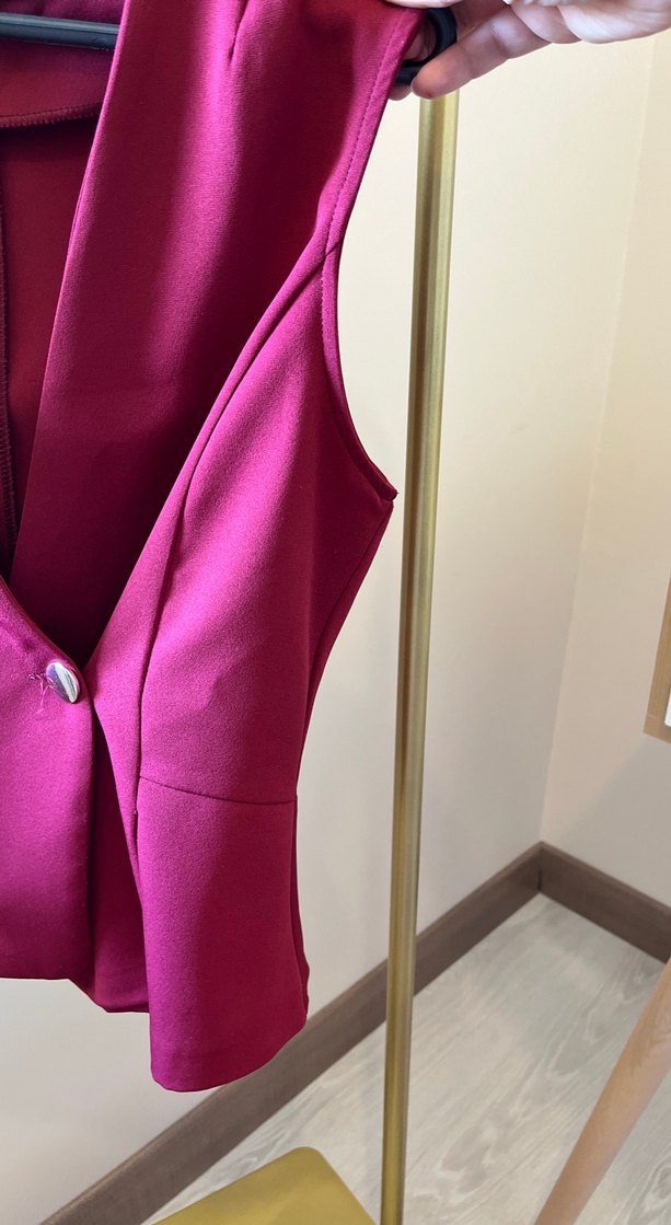 Düğmeli Bordo Kadın Yelek - Görsel 3