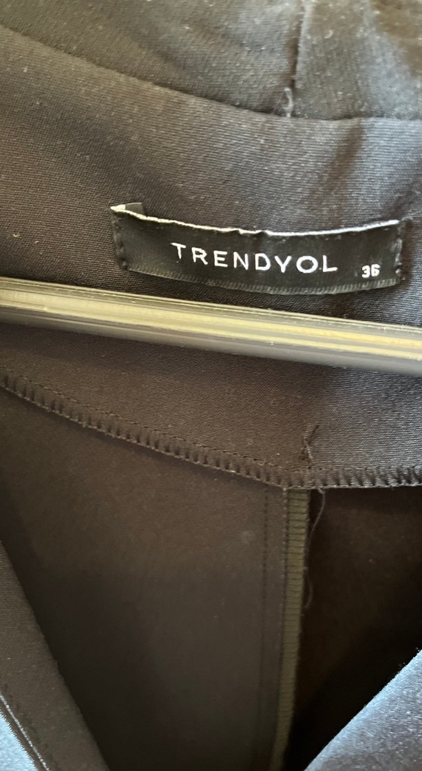 Siyah, Kolsuz, Düğmeli Kadın Blazer - Görsel 2